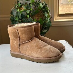 UGG Classic Mini Slip On Tan Boots Size 8